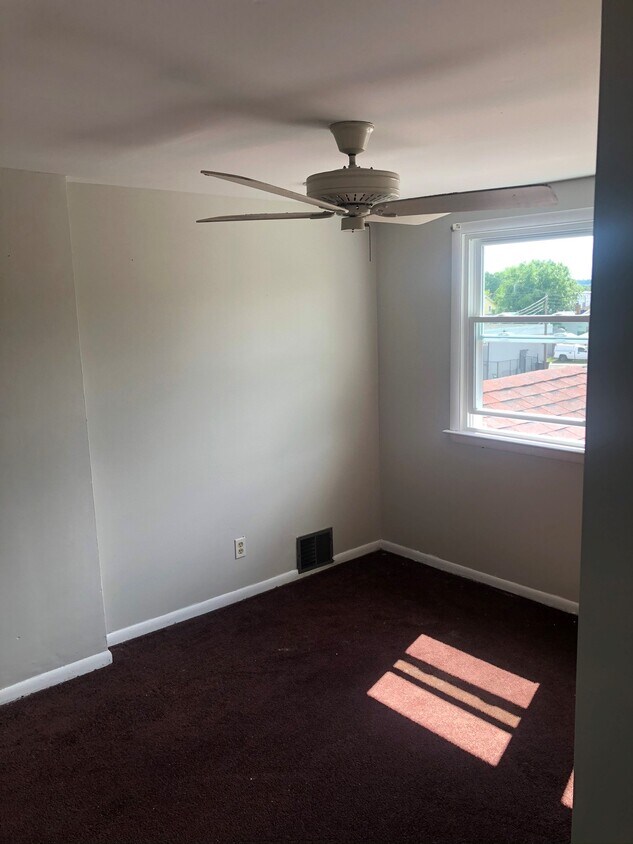 Foto del edificio - 1524 Alwildy Ave