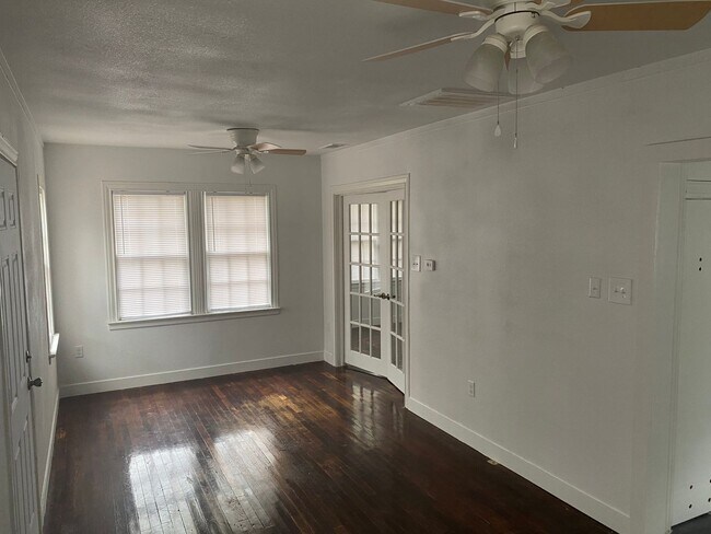 Foto del edificio - 1117 S 11th St