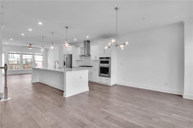 Foto del edificio - 545 Whitlox Rd NW