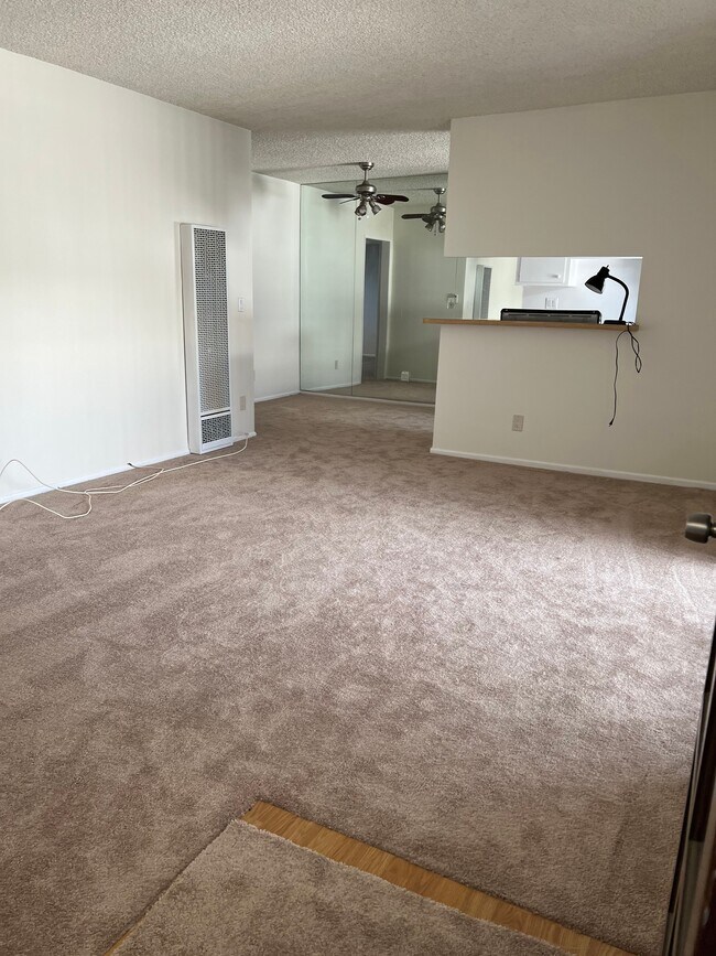 Foto del edificio - 1522 S Centinela Ave