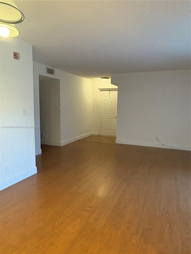 Building Photo - 7680 Westwood Dr