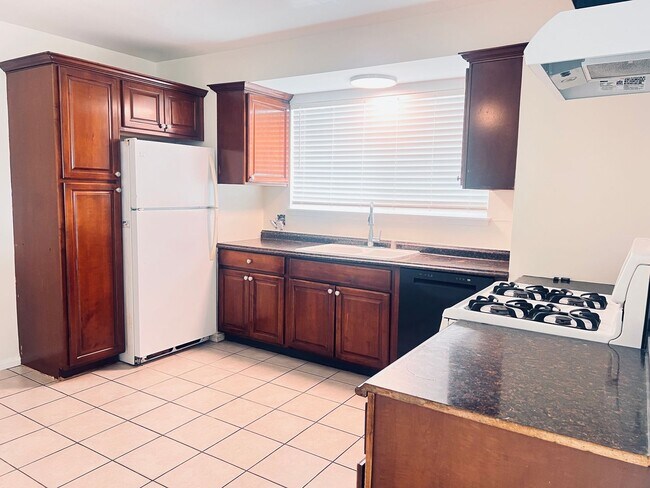 Foto del edificio - Escondido Historic Neighborhood 3 Bedroom 2 Bath Home