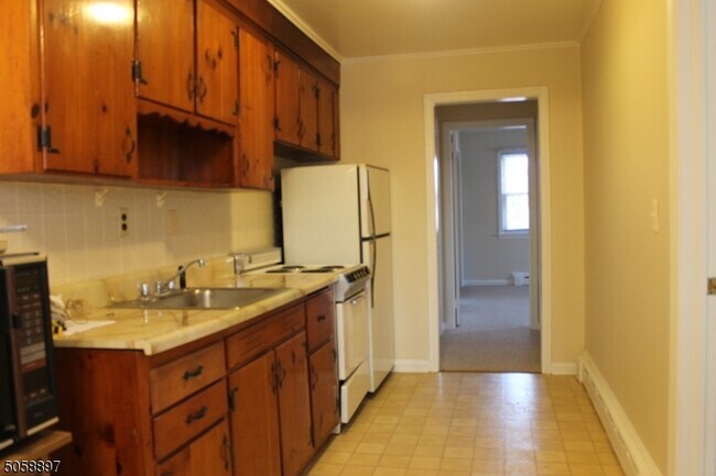 Building Photo - 31 Woodlawn Terrace