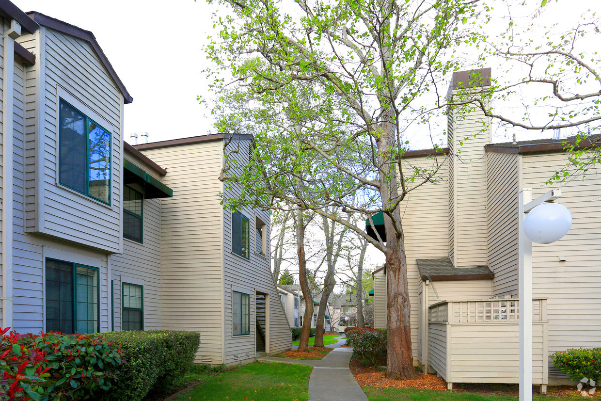 Foto del edificio - Pickleweed Apartments