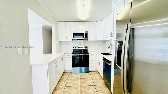 Foto del edificio - 531 SW 38th Terrace