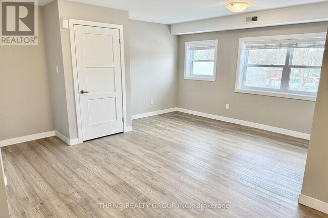 Building Photo - 1277 Commissioners Rd W