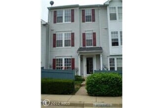 Building Photo - 9334 Witch Hazel Way
