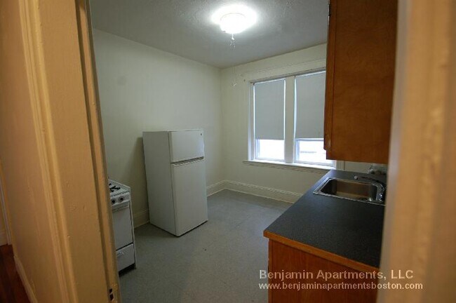 Building Photo - 1375 Commonwealth Ave