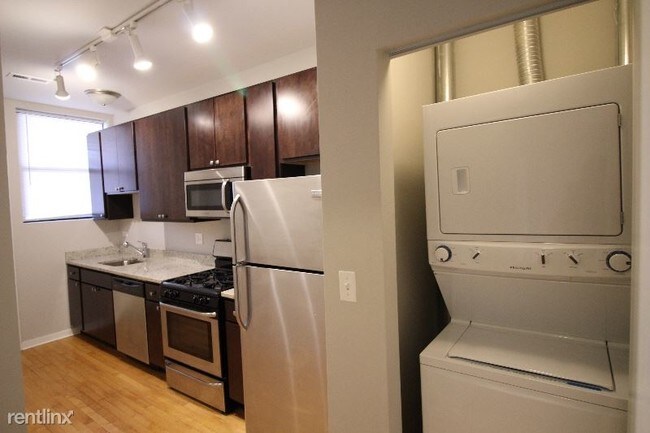 Foto del edificio - 6449 N Claremont Ave
