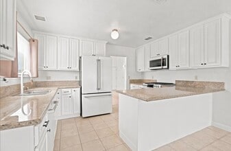Building Photo - 1379 San Juan Rd