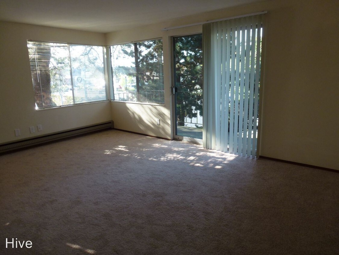 Primary Photo - 401 N 87th St