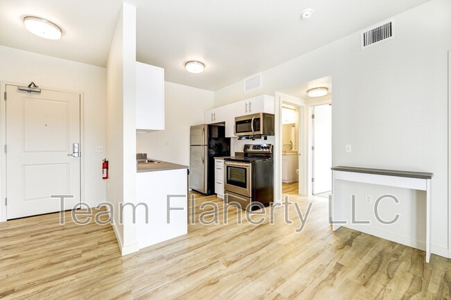 Foto del edificio - 1220 Mapleton Ave