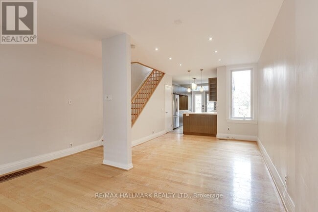Building Photo - 262 Highfield Rd