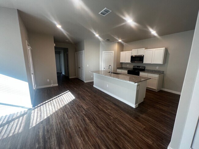 Foto del edificio - Upland West - 3404 Tiffin Ave