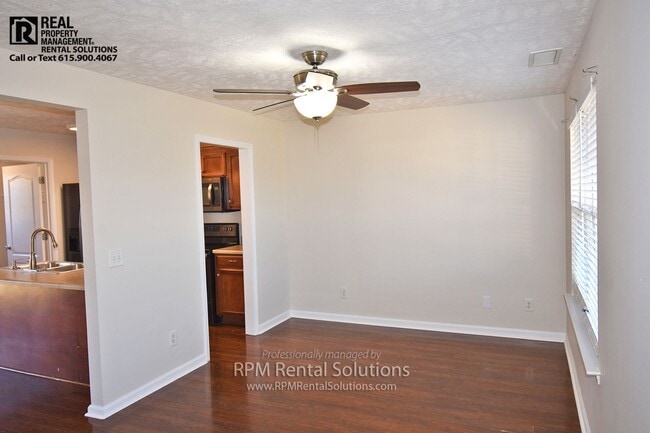 Building Photo - Great Mboro home near I-24/840, fenced-in backyard, 2 car garage