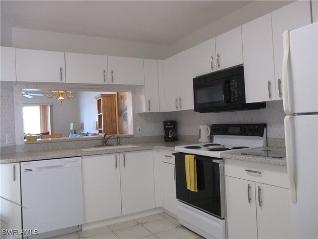 Foto del edificio - 7818 Emerald Cir