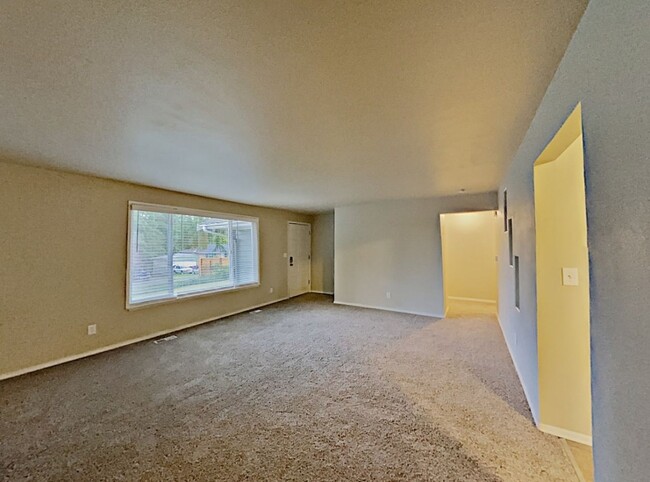 Building Photo - Charming 3BR House in Federal Way