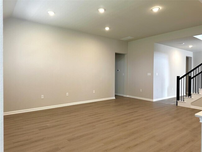 Building Photo - 140 Coleto Tr