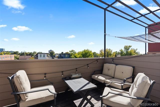 Foto del edificio - 1571 Wolff St