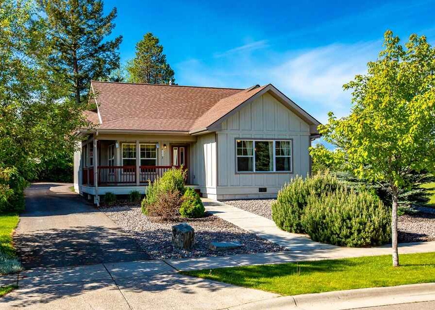Primary Photo - 527 La Brie Dr