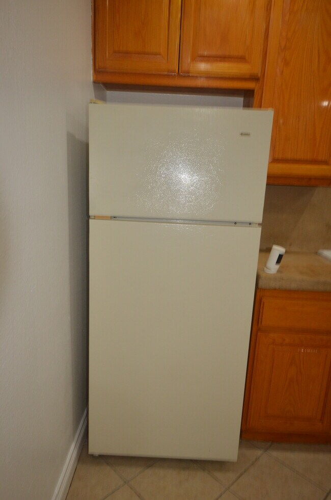 Foto del edificio - 19201 Strathern St