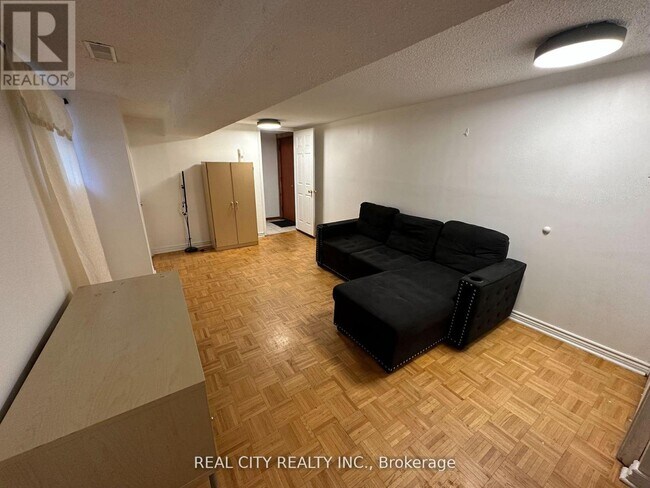 Photo du bâtiment - 7706 Wildfern Dr