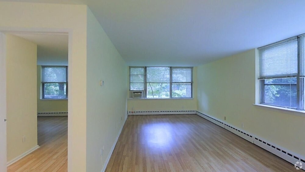 Photo - Cherokee Apartments
