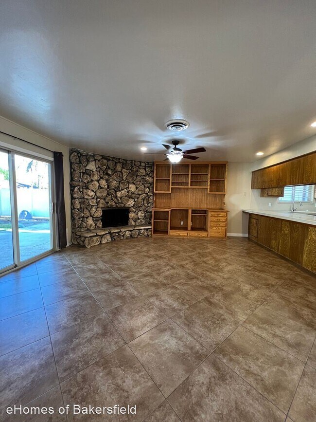 Building Photo - 3 br, 2 bath House - 1705 Angels Camp St