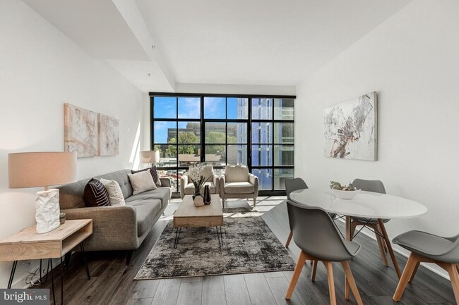 Living room - 2030 8th St NW