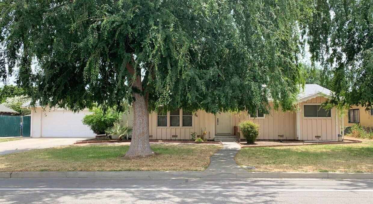 2335 N Douty St, Hanford, CA 93230 House Rental in Hanford, CA