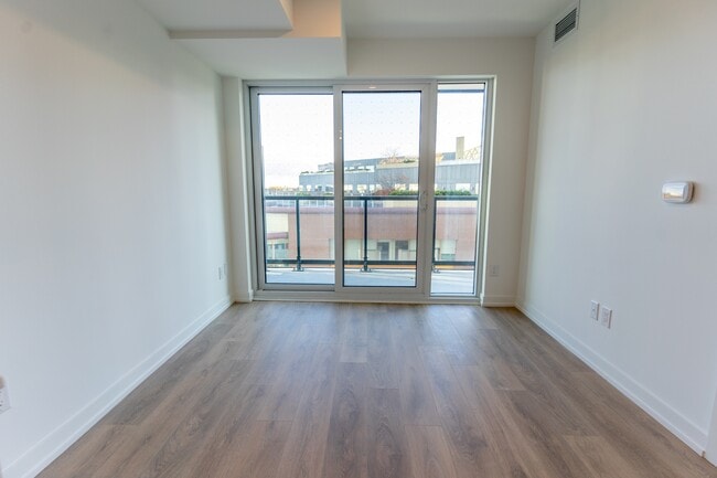 Building Photo - 1100-1100 Sheppard Ave W