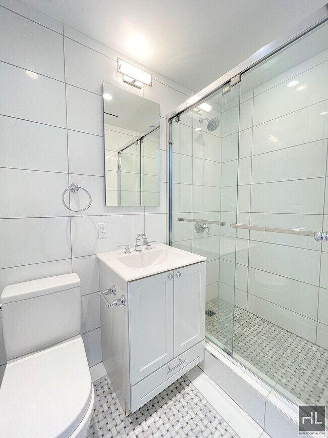 Foto del edificio - 252 W 76th St