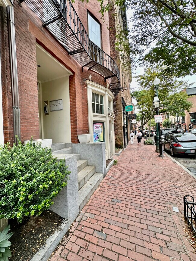 Foto del edificio - 105 Charles St