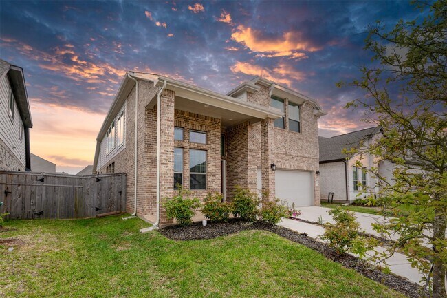 Foto del edificio - 8714 Windsong Trail Dr