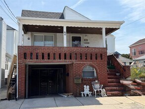 40 Oswego Ave