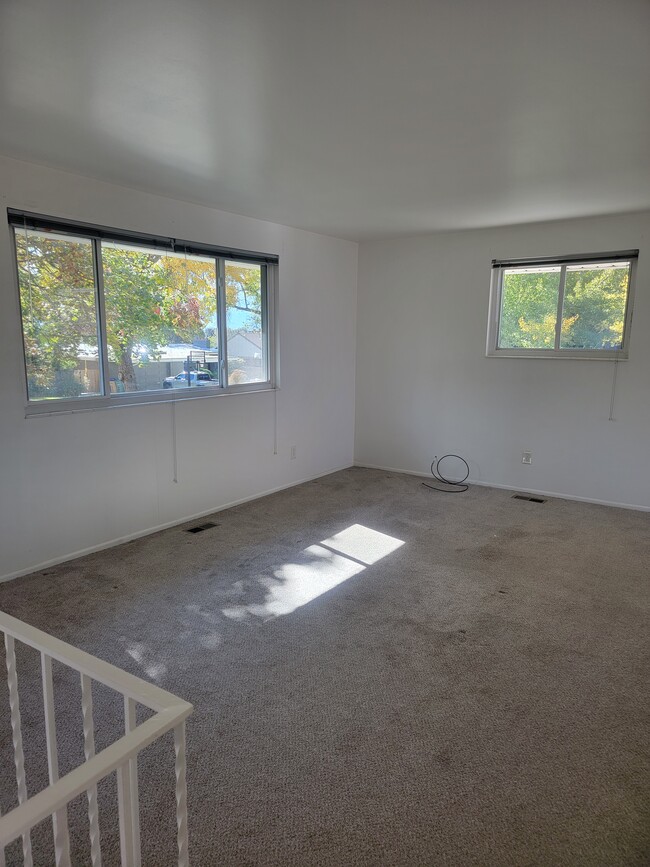 Building Photo - 2085 E Browning Ave