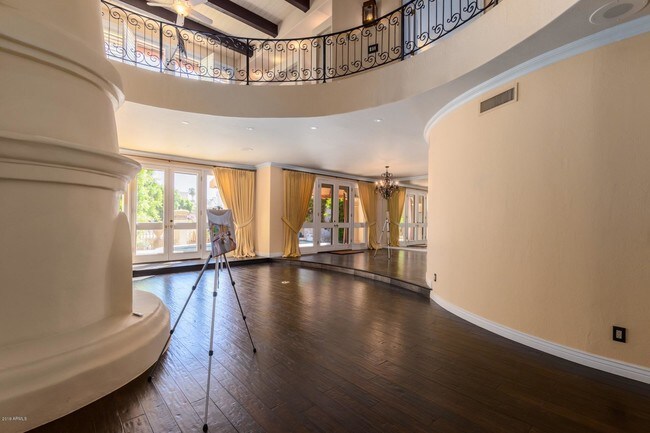 Building Photo - 10109 E Topaz Dr