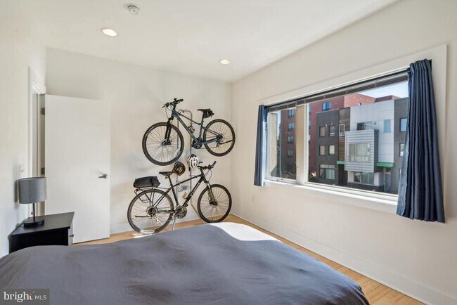 Foto del edificio - 1119 N Howard St