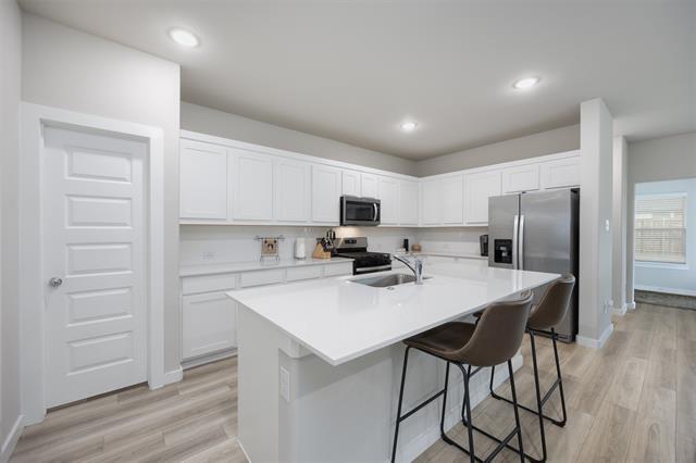 Foto del edificio - 545 Beck Dr