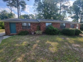 Building Photo - 103 Blue Ct