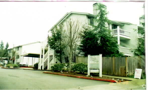 Foto del edificio - 8240-8244 126th Ave NE