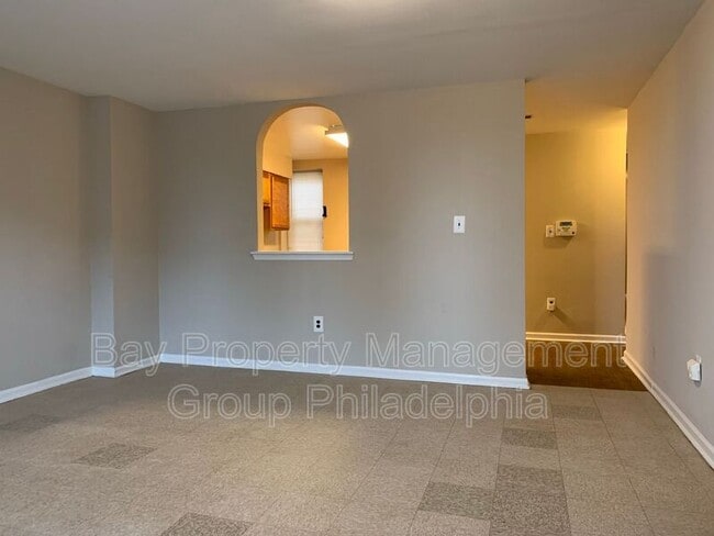 Building Photo - 3035 Frankford Ave