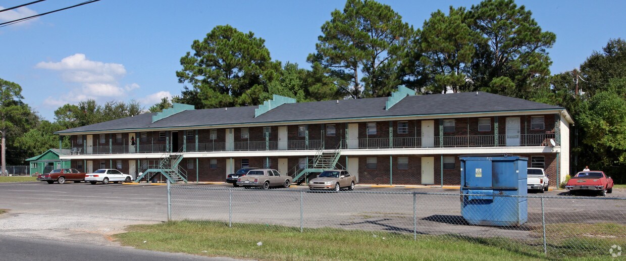 Primary Photo - 3930 Machpelah St