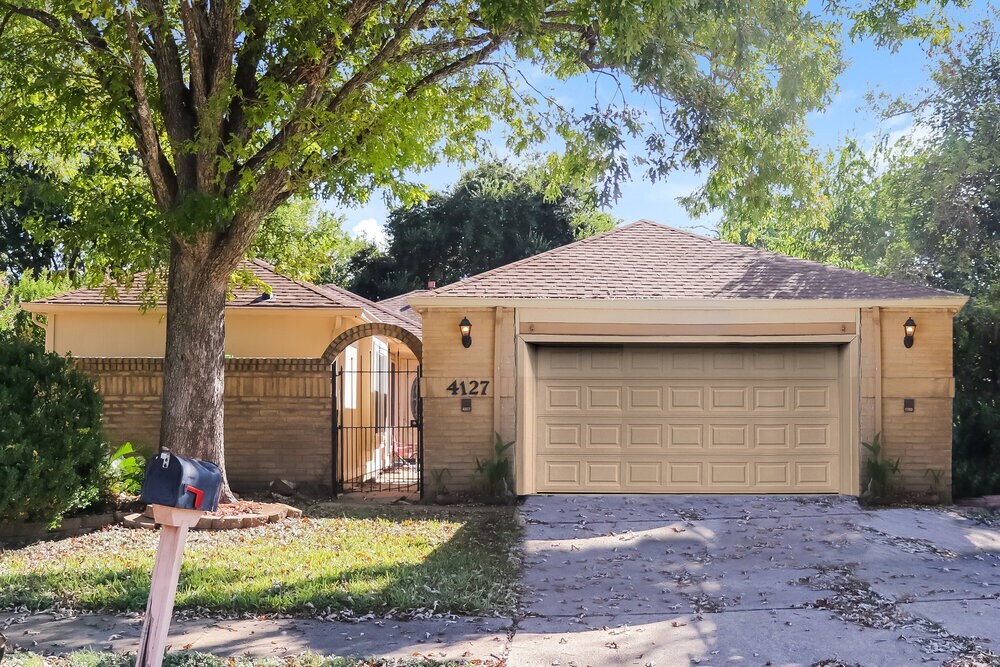 Foto principal - 4127 Barnwell Dr