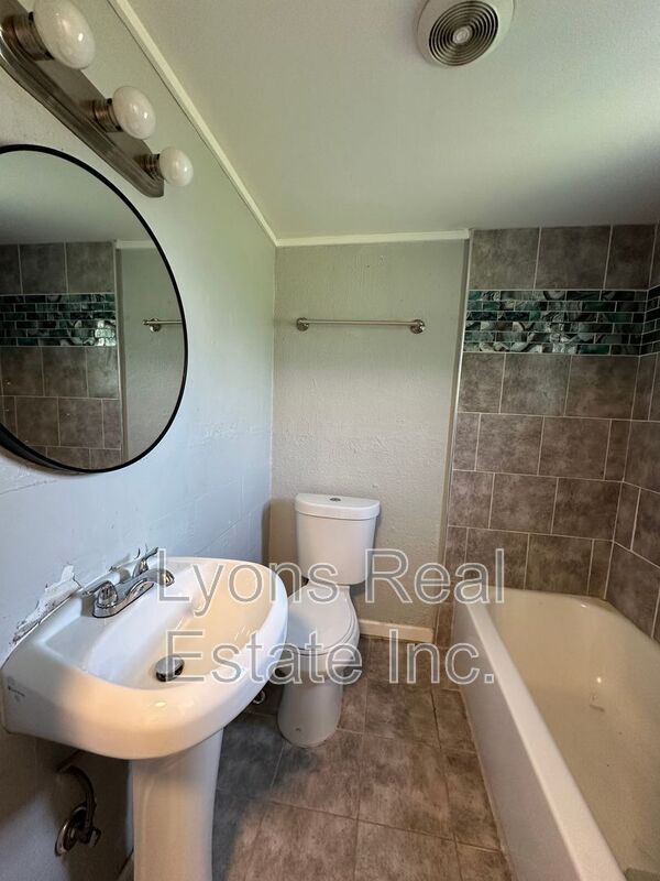 Foto del edificio - 1539 Piney Rd