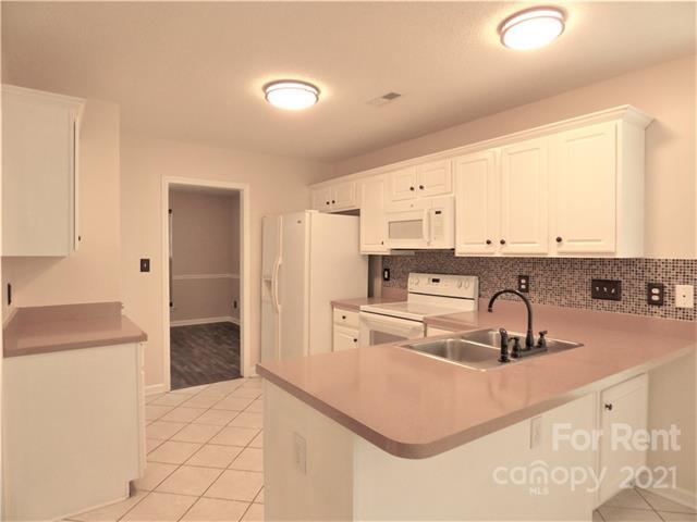 Foto del edificio - 5640 Winslow Ave NW