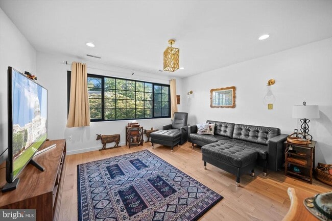 Foto del edificio - 4214 50th St NW