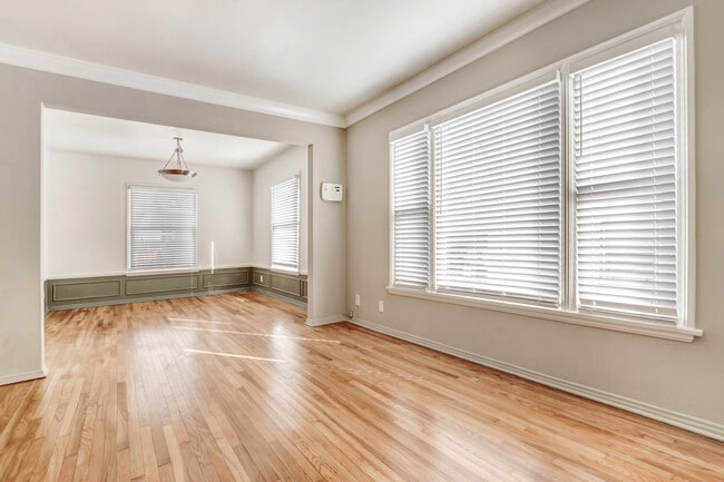 Building Photo - 1750 Glendon Ave