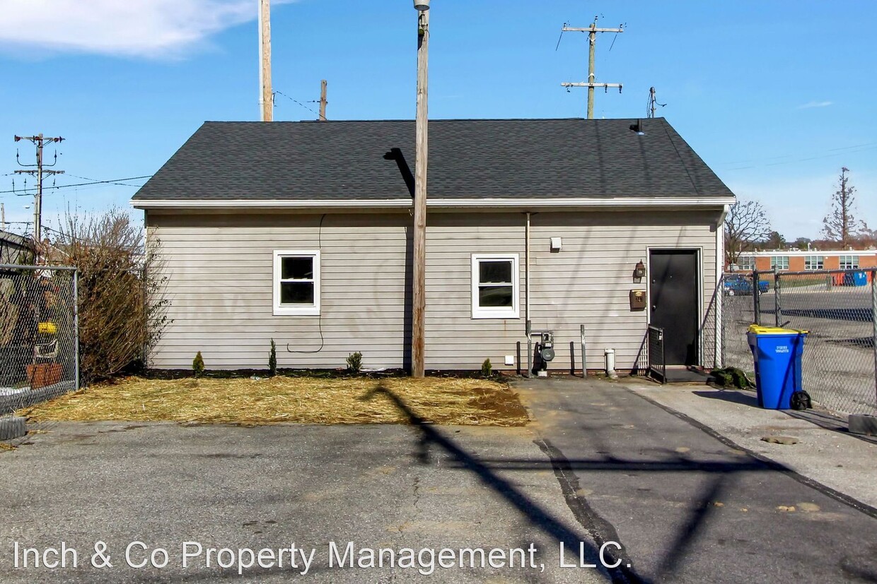 Primary Photo - 2 br, 1 bath House - 343 S Pine Street