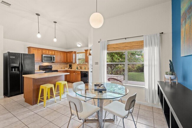 Foto del edificio - 1900 Melissa Oaks Ln